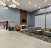 La Quinta Inn & Suites by Wyndham Knoxville Papermill hotel detail image 3
