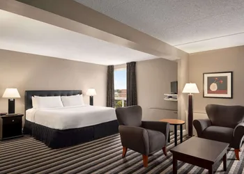 Royal Hotel Regina, Trademark Collection by Wyndham hotel thumbnail 8