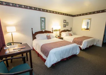 Chalet Motel Mequon hotel thumbnail 3