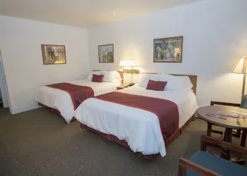 Chalet Motel Mequon hotel thumbnail 4