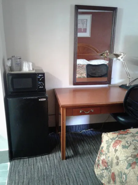 Budget Inn Express hotel detail image 6