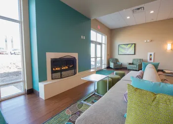 Holiday Inn Bismarck by IHG hotel thumbnail 3