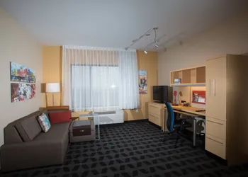 TownePlace Suites by Marriott Lincoln North hotel thumbnail 5