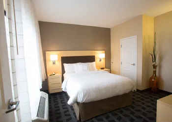 TownePlace Suites by Marriott Lincoln North hotel thumbnail 8