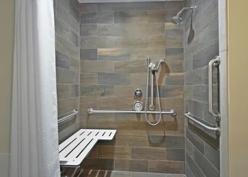 Holiday Inn Express & Suites New Cumberland by IHG hotel thumbnail 4