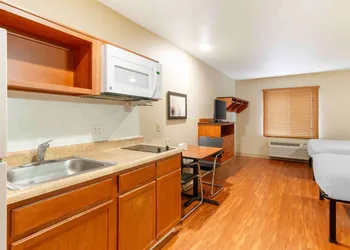 Extended Stay America Select Suites - Kansas City - Stadium hotel thumbnail 5