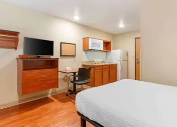 Extended Stay America Select Suites - Kansas City - Stadium hotel thumbnail 6