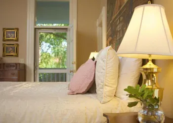 Lookaway Inn hotel thumbnail 3