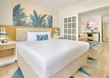 Radisson Resort Miami Beach hotel thumbnail 7