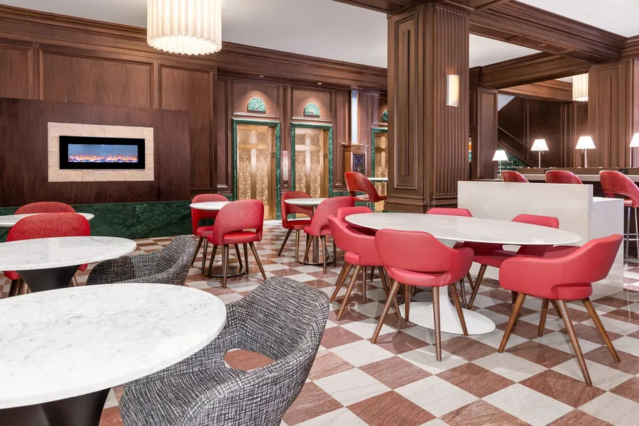 Courtyard by Marriott St. Louis Downtown/Convention Center hotel detail image 2