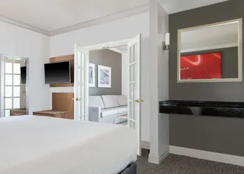 Courtyard by Marriott St. Louis Downtown/Convention Center hotel thumbnail 6