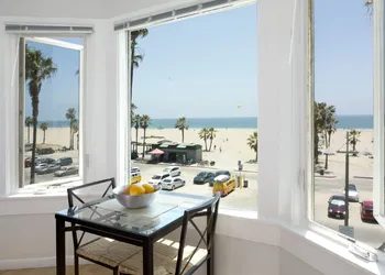 Air Venice on the Beach hotel thumbnail 8
