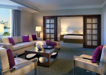 Pullman Miami Airport hotel thumbnail 7