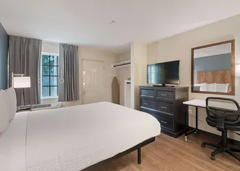 Extended Stay America Suites Miami Airport Blue Lagoon hotel thumbnail 5