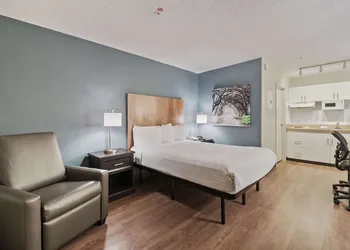 Extended Stay America Suites Miami Airport Blue Lagoon hotel thumbnail 7