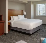 Courtyard by Marriott Miami Airport hotel detail image 7