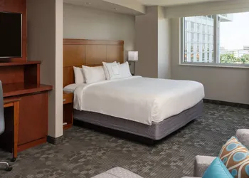 Courtyard by Marriott Miami Airport hotel thumbnail 7