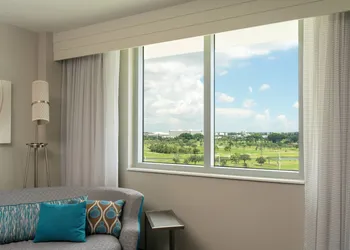 Courtyard by Marriott Miami Airport hotel thumbnail 8