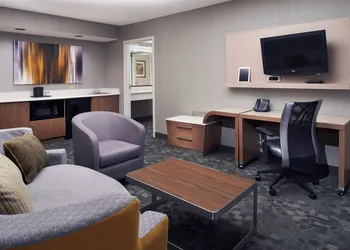 Courtyard by Marriott Cleveland Independence hotel thumbnail 8