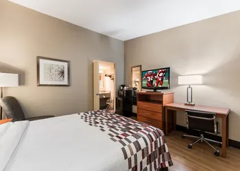 Red Roof Inn Morton Grove hotel thumbnail 5