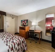 Red Roof Inn Morton Grove hotel detail image 7