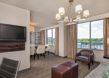 Sheraton Suites Chicago Elk Grove hotel thumbnail 8