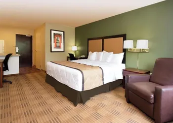 Studio 6 Corporate Extended Stay Chicago Lisle IL hotel thumbnail 4