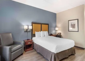 Studio 6 Corporate Extended Stay Chicago Lisle IL hotel thumbnail 7