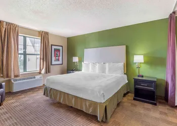 Extended Stay America Select Suites Chicago Downers Grove hotel thumbnail 8