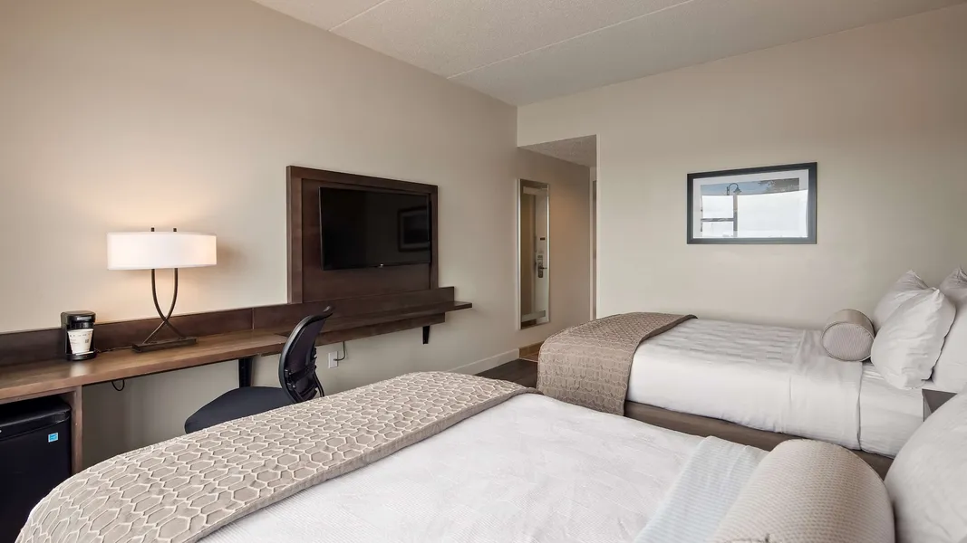 Best Western Plus Coastline Inn hotel detail image 6
