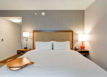 Hampton Inn & Suites Detroit/Troy hotel thumbnail 4
