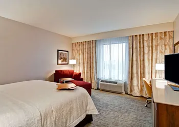 Hampton Inn & Suites Detroit/Troy hotel thumbnail 8