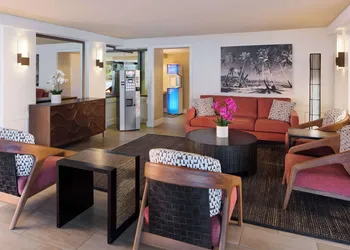 Aqua Palms Waikiki hotel thumbnail 4