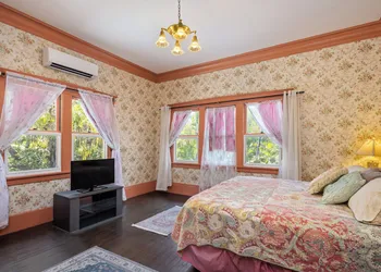 Manoa Valley Inn hotel thumbnail 7