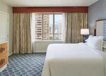 Hilton Grand Vacations Club Grand Waikikian Honolulu hotel thumbnail 8