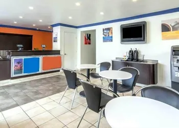 Beachside Inn Motel hotel thumbnail 2
