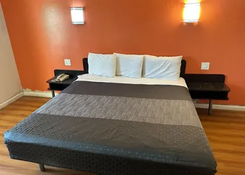 Beachside Inn Motel hotel thumbnail 6