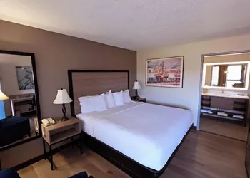 Baymont by Wyndham Culpeper hotel thumbnail 7