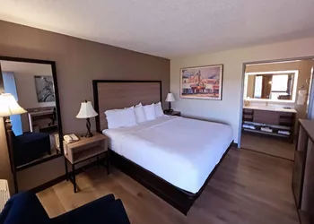 Baymont by Wyndham Culpeper hotel thumbnail 8