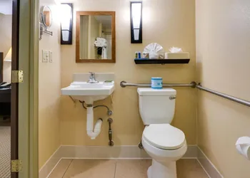 The Buena Park Grand Hotel & Suites hotel thumbnail 6