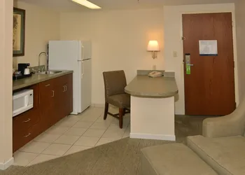 Hampton Inn & Suites Springfield, MO hotel thumbnail 6