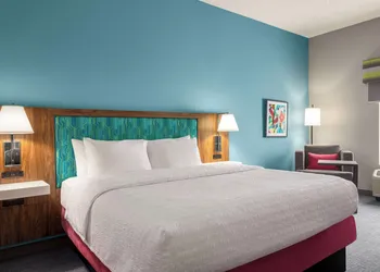 Hampton Inn & Suites Springfield, MO hotel thumbnail 8