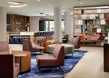 Costa Mesa Marriott hotel thumbnail 3