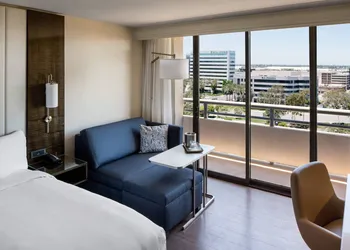 Irvine Marriott hotel thumbnail 3