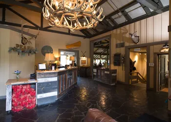 Peaks of Otter Lodge hotel thumbnail 2