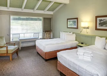 Peaks of Otter Lodge hotel thumbnail 4