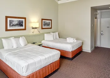 Peaks of Otter Lodge hotel thumbnail 5