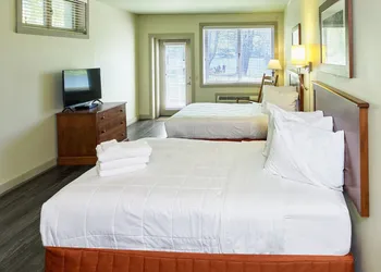 Peaks of Otter Lodge hotel thumbnail 8