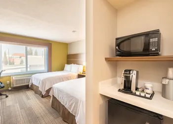 Holiday Inn Express Anaheim West by IHG hotel thumbnail 3