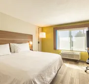 Holiday Inn Express Anaheim West by IHG hotel detail image 5